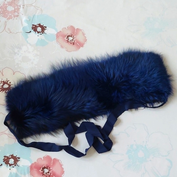 Real fox fur blue scarf - Picture 1 of 13